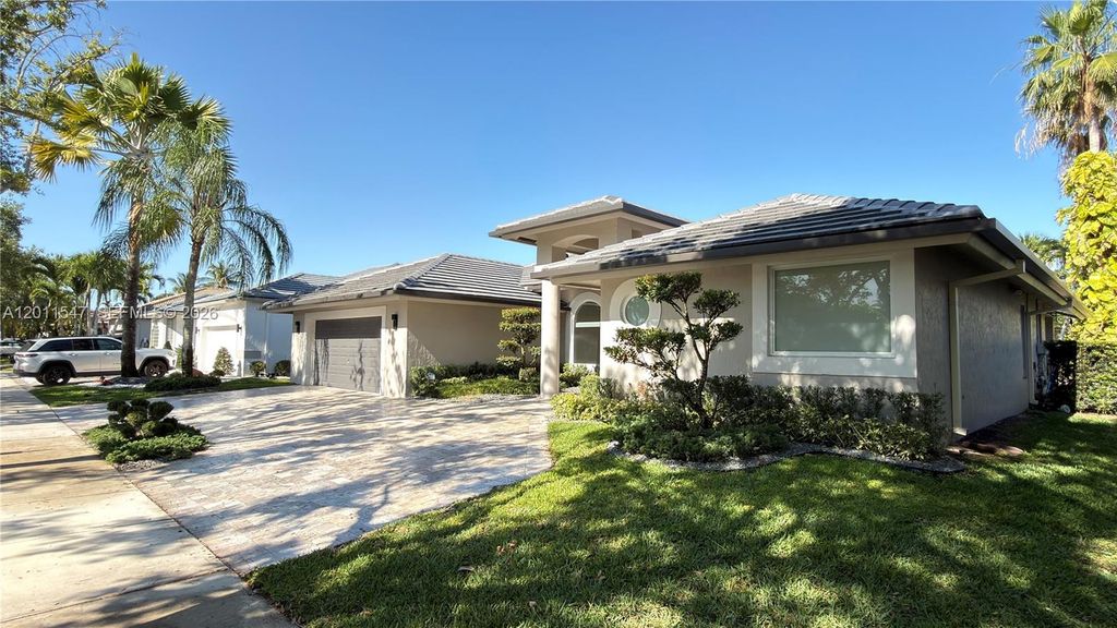 Photo of 3767 Oak Ridge Cir #3767, Weston, FL 33331 (MLS # A12011547)