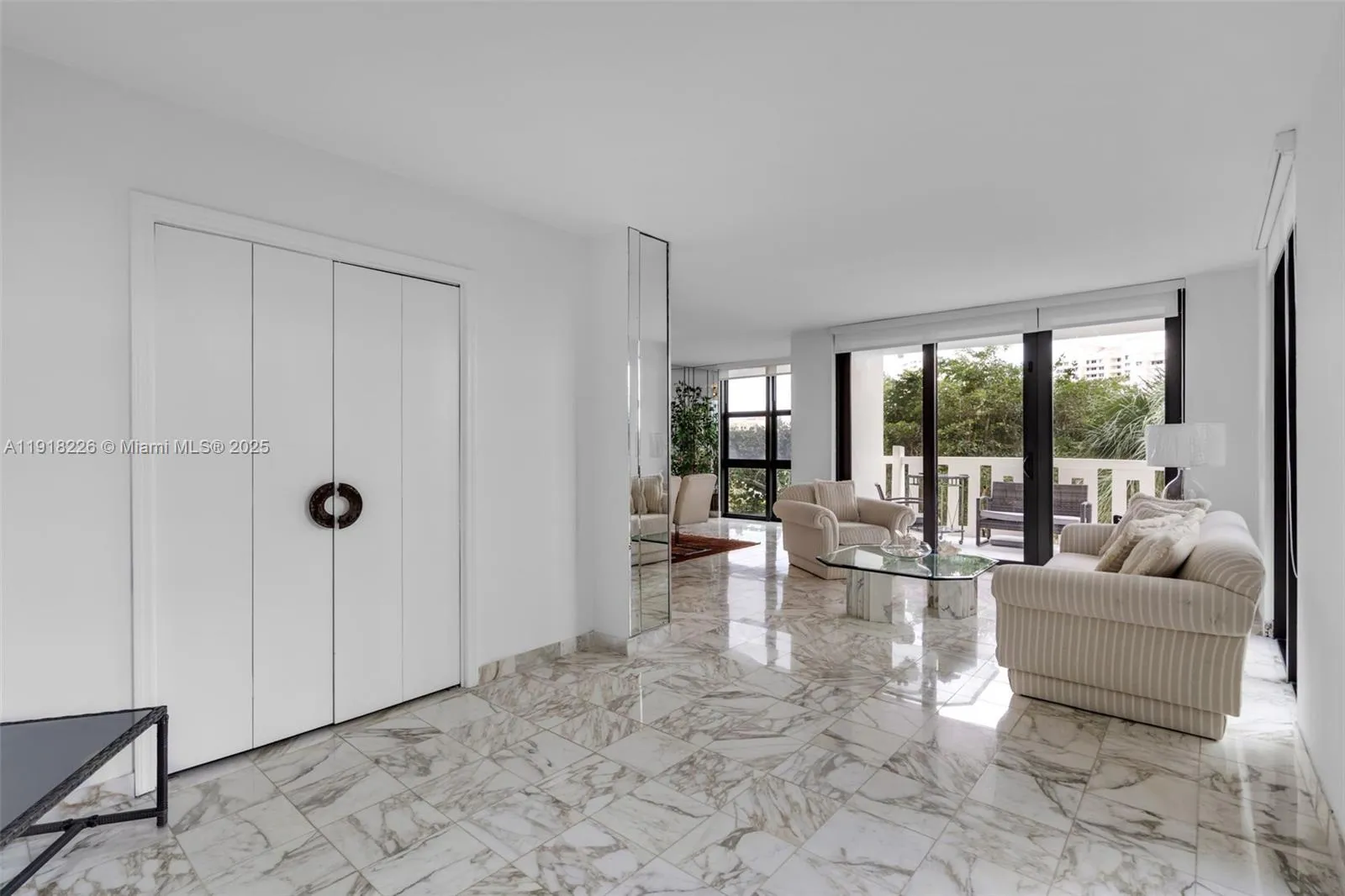 Key Biscayne, Florida 33149, United States, 2 Bedrooms Bedrooms, ,2 BathroomsBathrooms,Residential,Active,247692