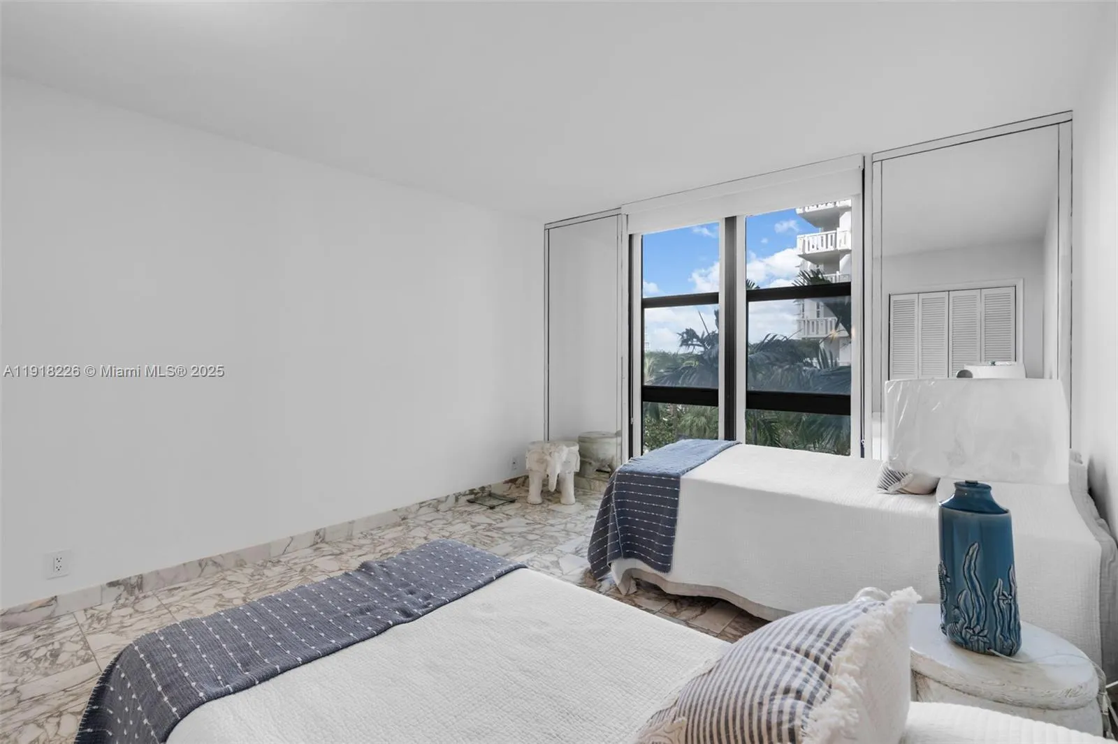 Key Biscayne, Florida 33149, United States, 2 Bedrooms Bedrooms, ,2 BathroomsBathrooms,Residential,Active,247692