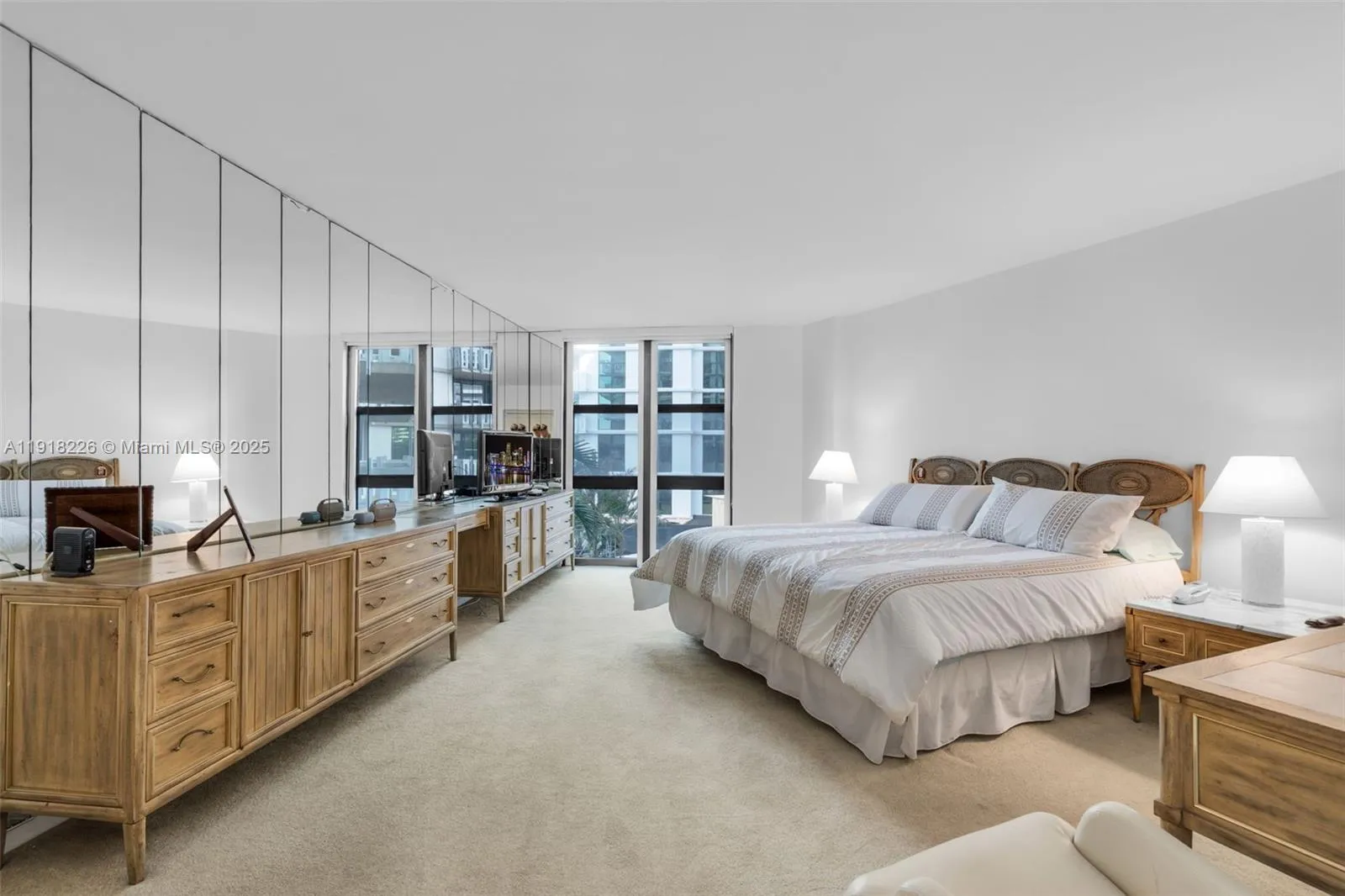 Key Biscayne, Florida 33149, United States, 2 Bedrooms Bedrooms, ,2 BathroomsBathrooms,Residential,Active,247692