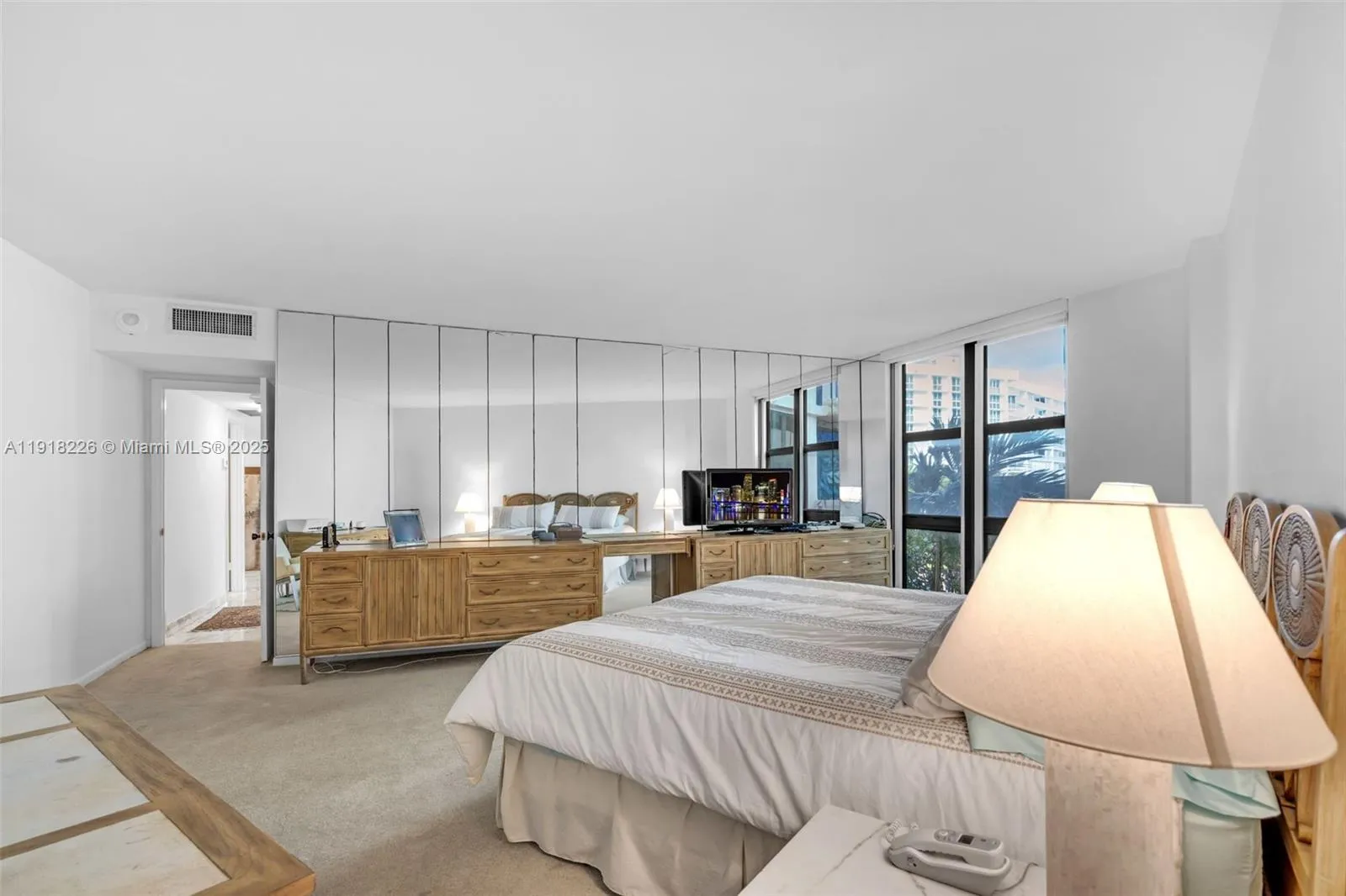 Key Biscayne, Florida 33149, United States, 2 Bedrooms Bedrooms, ,2 BathroomsBathrooms,Residential,Active,247692