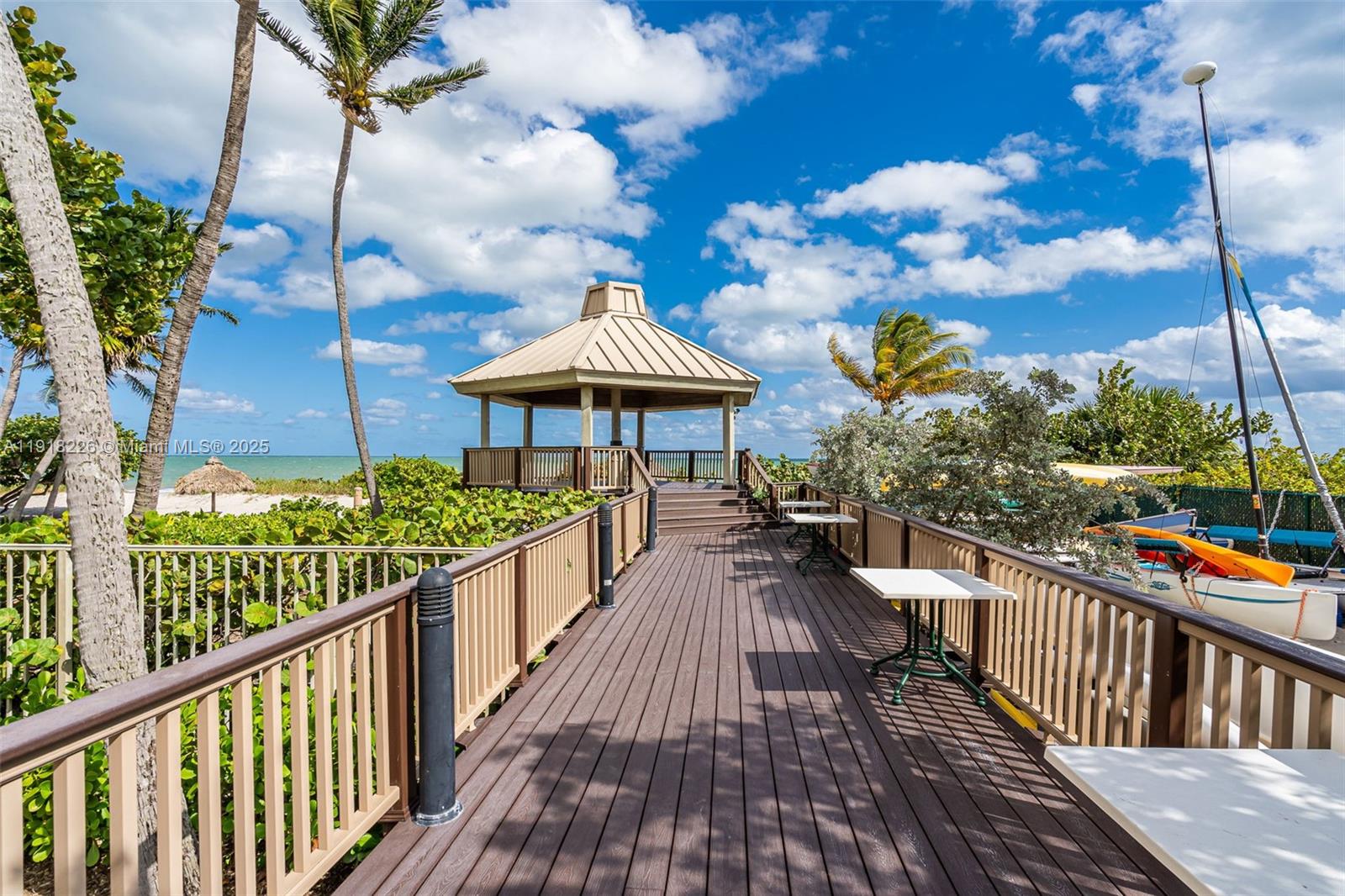 TOWERS OF KEY BISCAYNE CO - Residential Lease