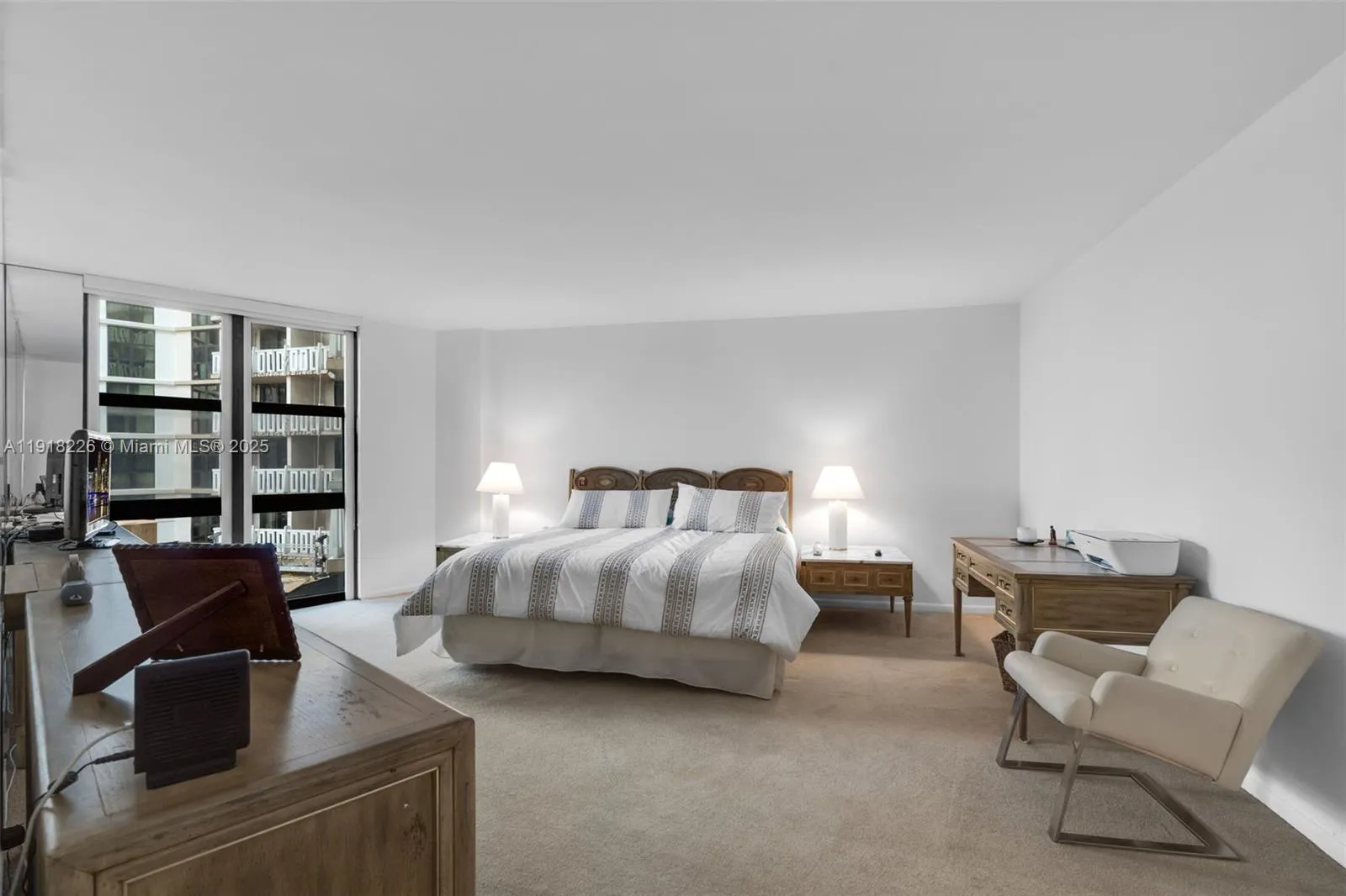 Key Biscayne, Florida 33149, United States, 2 Bedrooms Bedrooms, ,2 BathroomsBathrooms,Residential,Active,247692