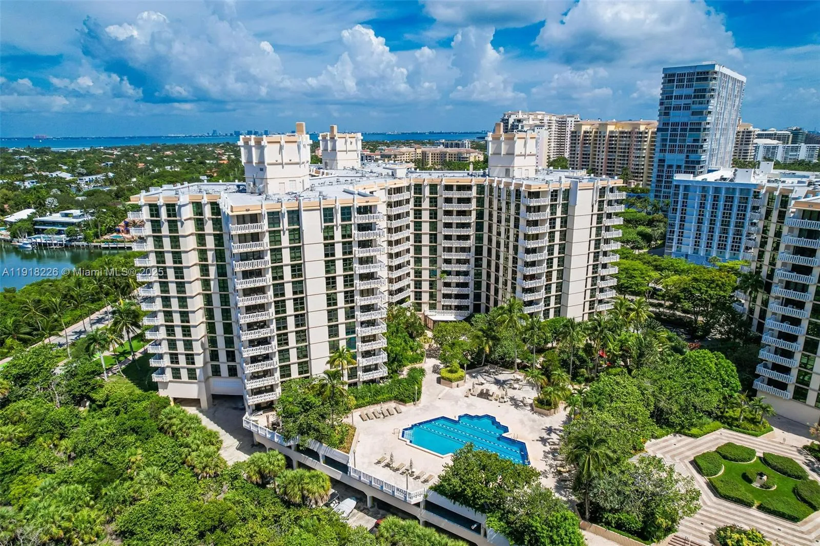 Key Biscayne, Florida 33149, United States, 2 Bedrooms Bedrooms, ,2 BathroomsBathrooms,Residential,Active,247692