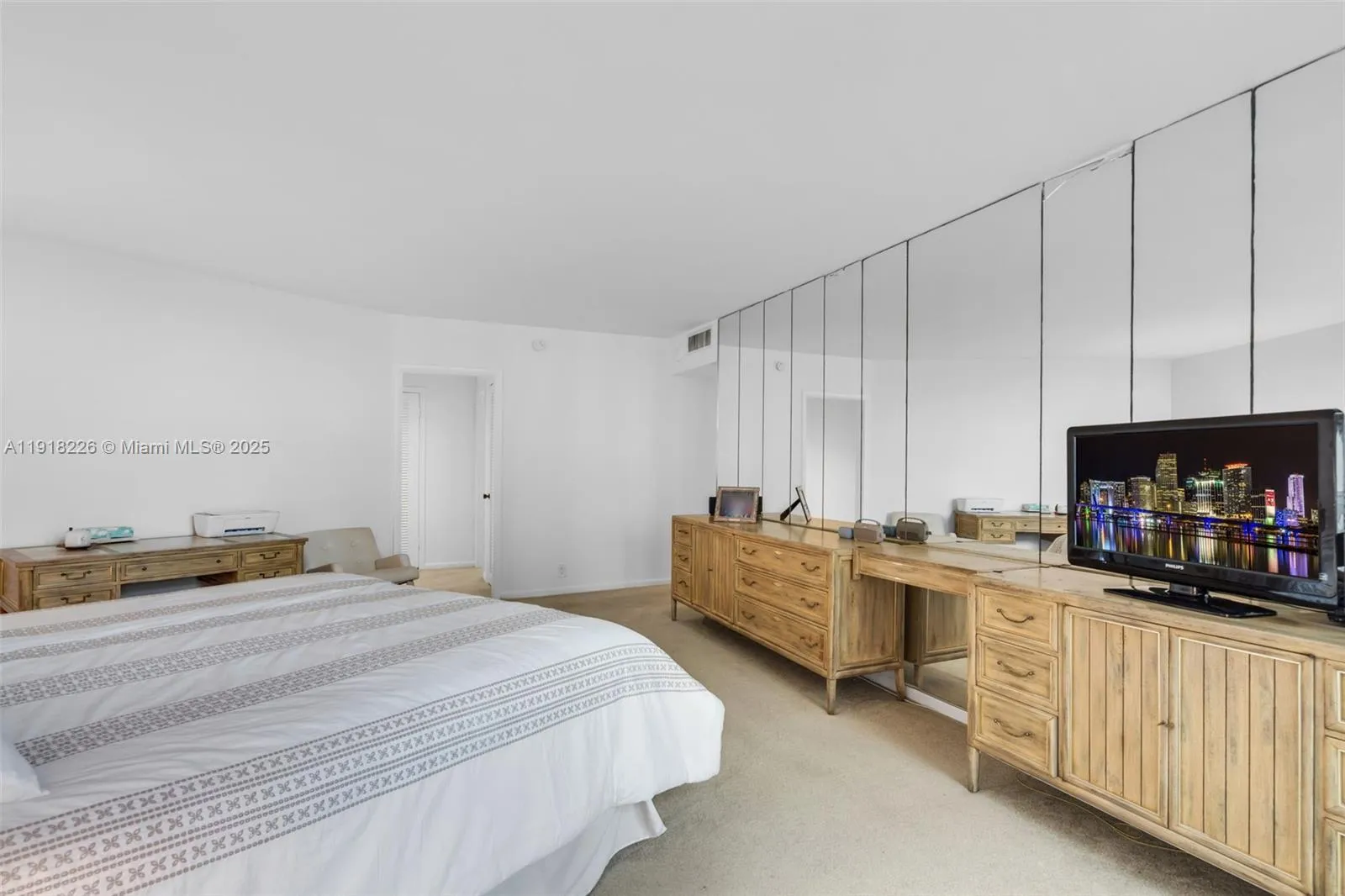 Key Biscayne, Florida 33149, United States, 2 Bedrooms Bedrooms, ,2 BathroomsBathrooms,Residential,Active,247692