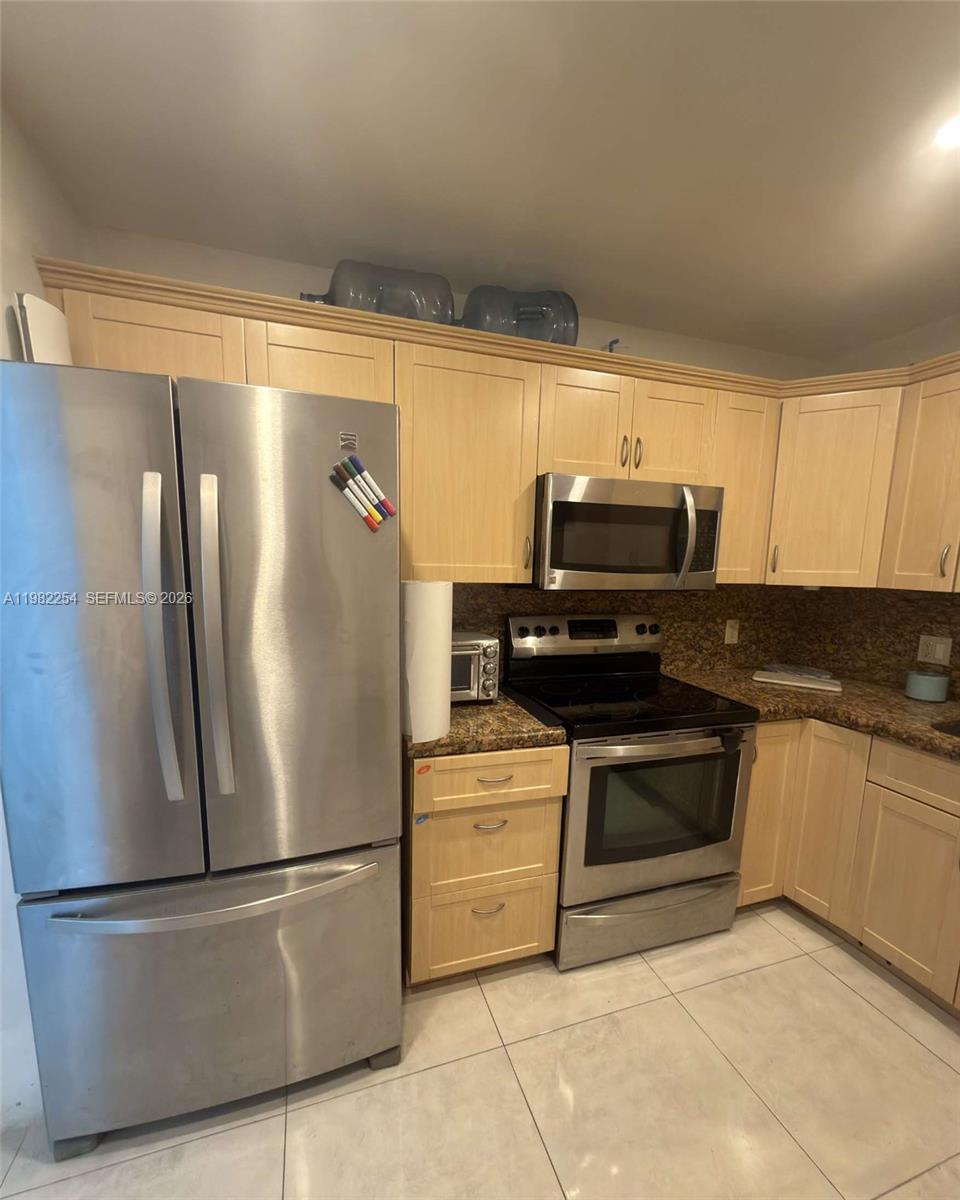 ADMIRALS PORT CONDO WEST - Residential Lease