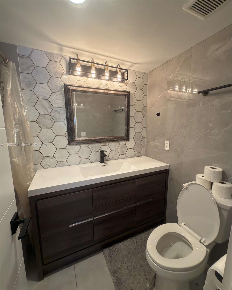 ADMIRALS PORT CONDO WEST - Residential Lease