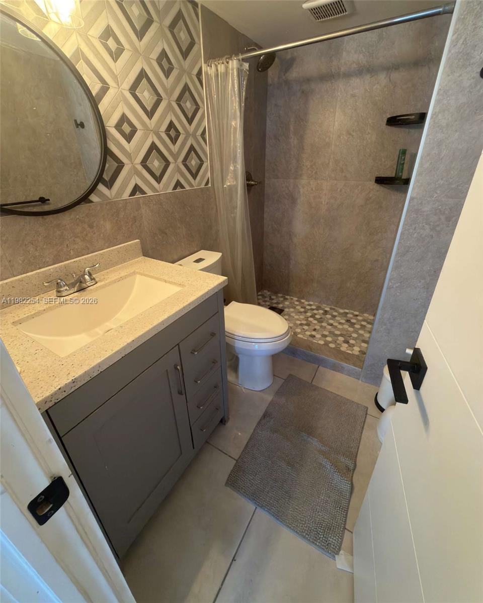 ADMIRALS PORT CONDO WEST - Residential Lease