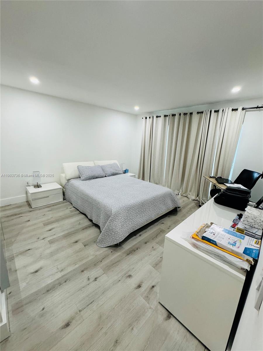 ST ANDREWS COURT CONDO - Residential