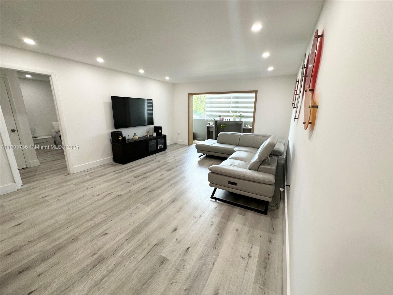 ST ANDREWS COURT CONDO - Residential