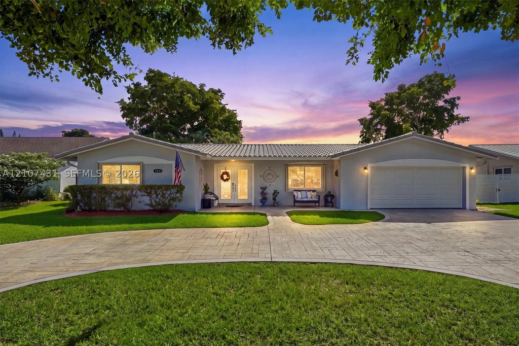 Photo of 1631 NW 109th Ter, Pembroke Pines, FL 33026 (MLS # A12107431)