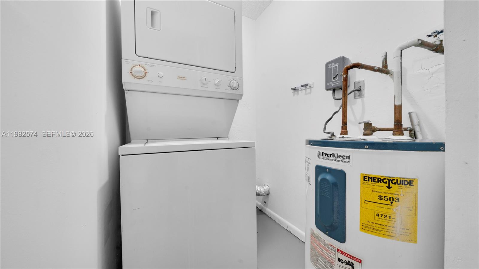 LA PLACIDA VILLAS - Residential Lease