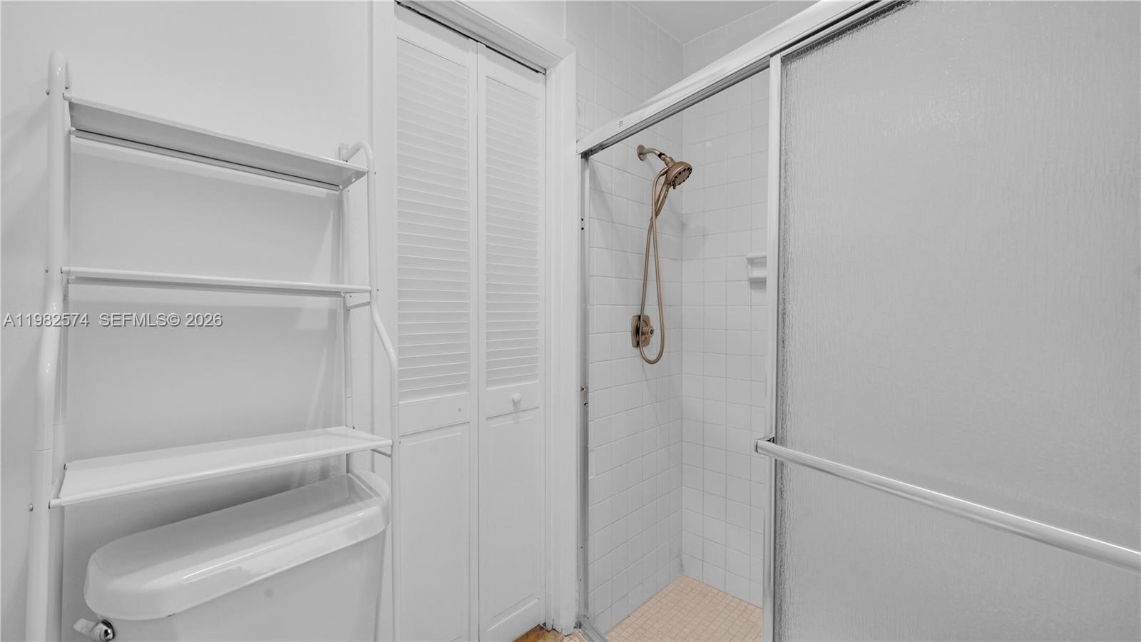 LA PLACIDA VILLAS - Residential Lease