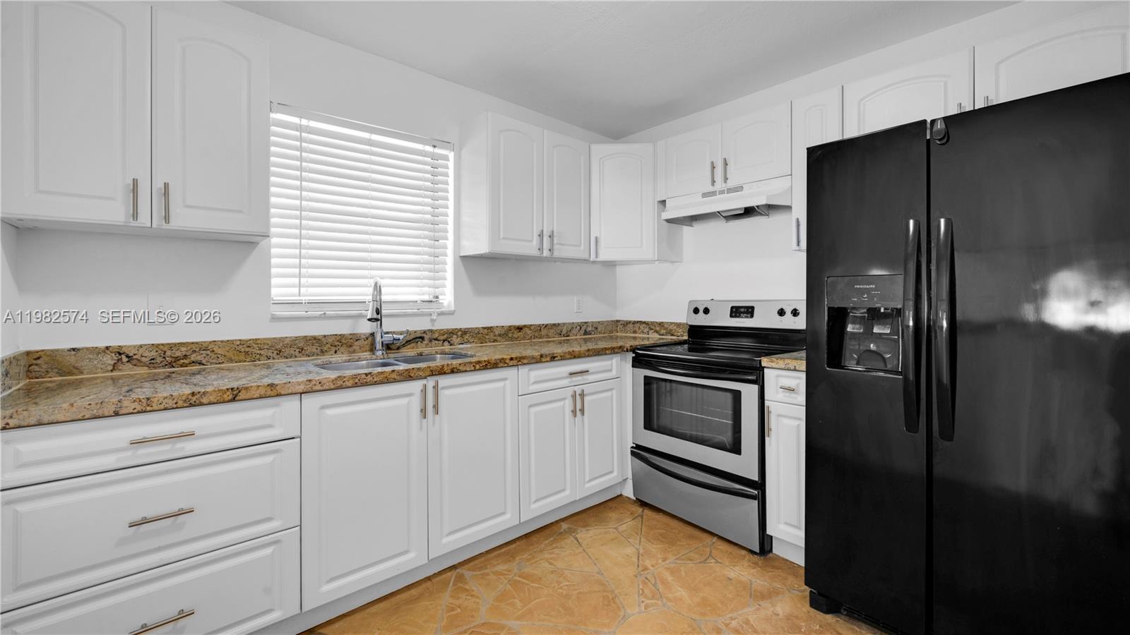 LA PLACIDA VILLAS - Residential Lease