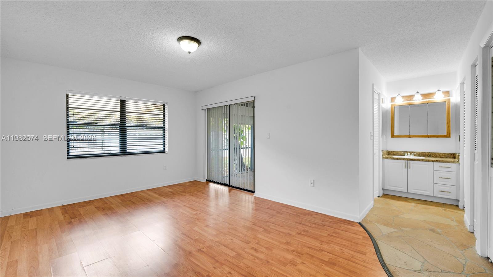 LA PLACIDA VILLAS - Residential Lease