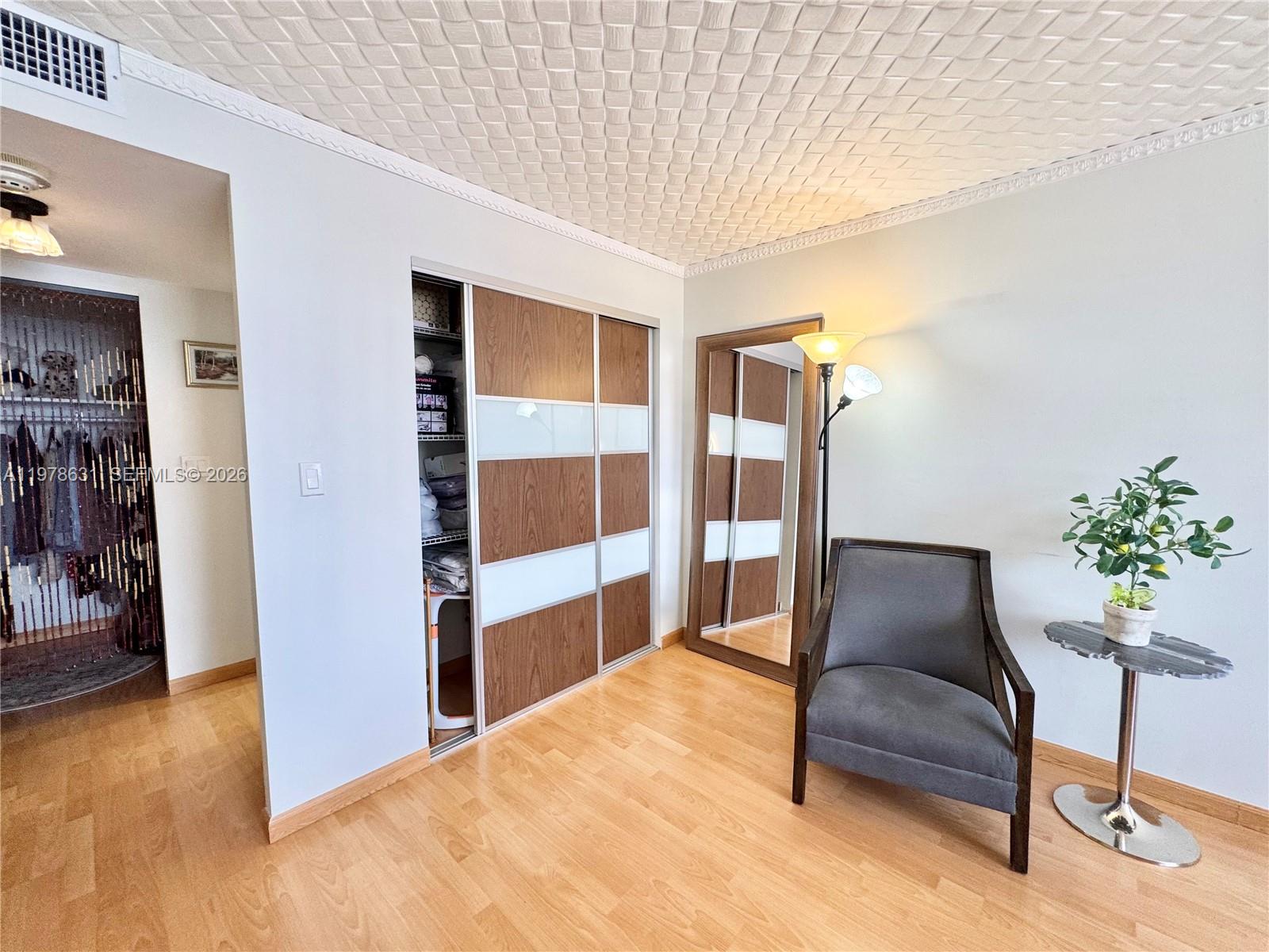 WINSTON TOWERS 100 CONDO - Residential Lease