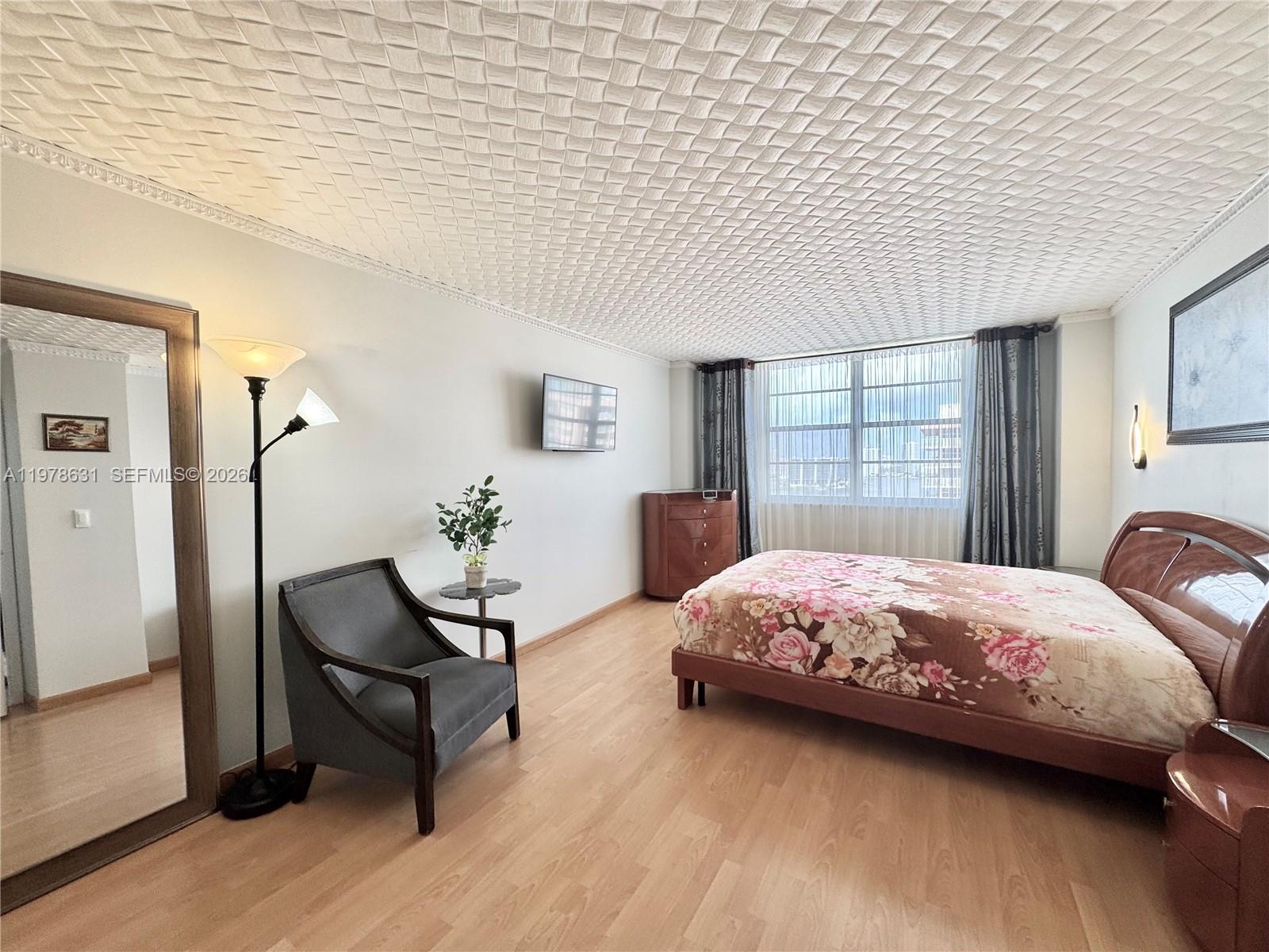 WINSTON TOWERS 100 CONDO - Residential Lease