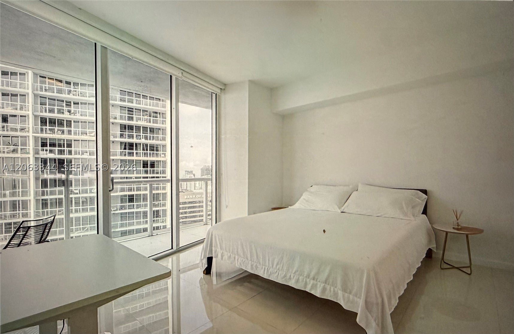 475 BRICKELL AVE 4909