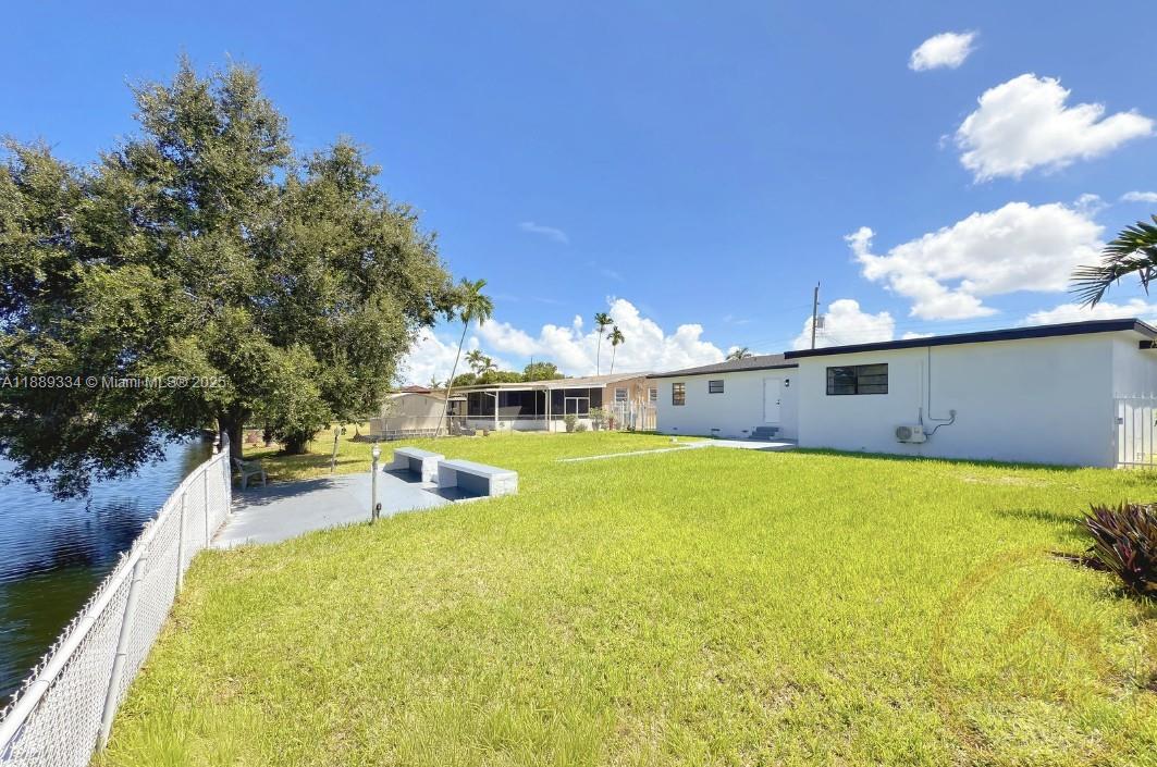 CRAVERO LAKE SHORE EST 3R - Residential