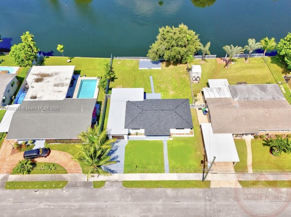 1061 NW 87th St