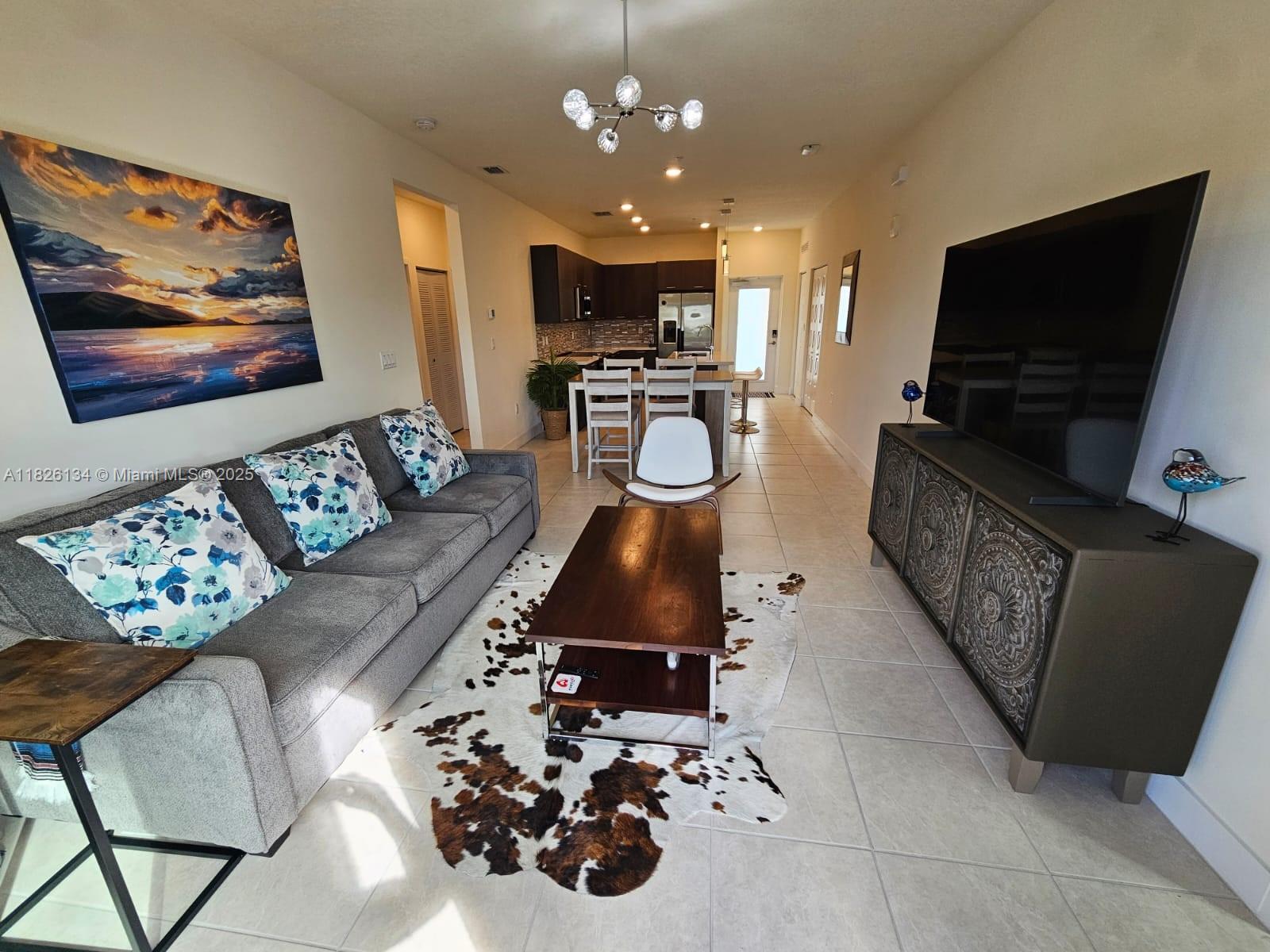 COSMOPOLITAN AND GORGEOUS APARTAMENT IN URBANA AT DOWNTOWN DORAL.OPEN BALCONY WITH CANAL.ENJOY A GREEN LIFESTYLE IN THE HEARTH OF THE CITY, NEAR INTERNATIONAL MIAMI AIPORT AND JUST 30 MINUTES FROM FORT LAUDERDALE AIPORT. GASTRONOMIC ZONE WITH EXCELENTS RESTAURANTS AND SHOPPING CENTERS CLOSE TO MAJOR HIGHWAYS. LOCATED NEAR MAGNIFICENT MIAMI BEACHES AND VIBRANT ARTS DISTRIC (WINWOOD) .EASY ACCESS TO ORLANDO VIA BRIGHTLINE .COZI CONDO 3 BEDROOMS 2 FULL BATH, EXPANSIVE WALK-IN CLOSET WITH FINISHED INTERIOR WOOD.UNIT EQUIPPED WITH CUSTOM TILE FLOORS ,STAINLESS STEEL APPLIANCES WASHER AND DRYER INSIDE THE UNIT.RESORT STYLE LIVING WITH NUMEROUS AMENTIES, INCLUDE CLUBHOUSE, COMMUNITY POOL, COMMUNITY TENNIS COURTS,EXERCISE ROOM,GAME ROOM, MANAGEMENT ON SITE, SAUNA, SECURITY PATROL