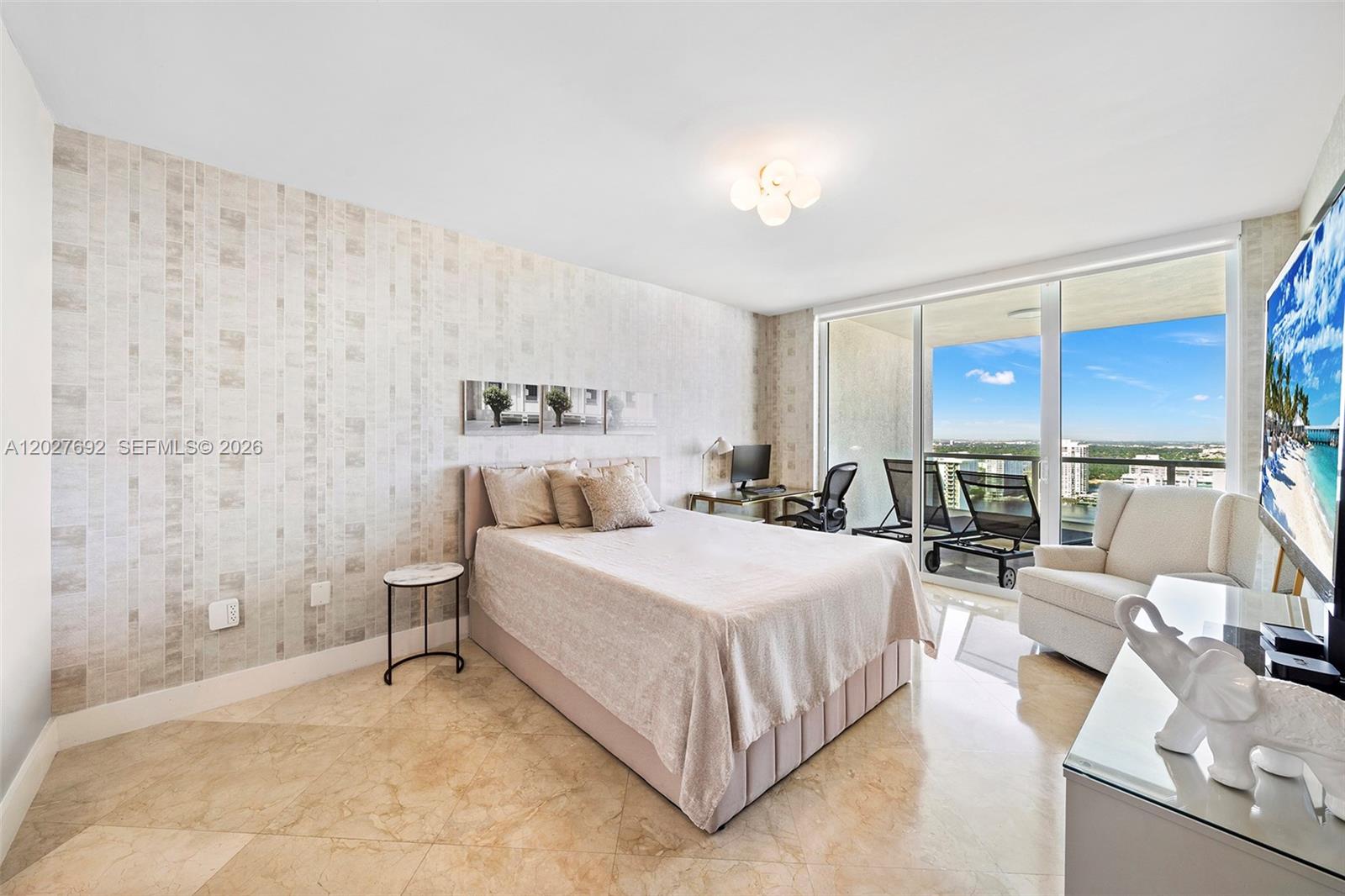THE PENINSULA CONDO - Residential