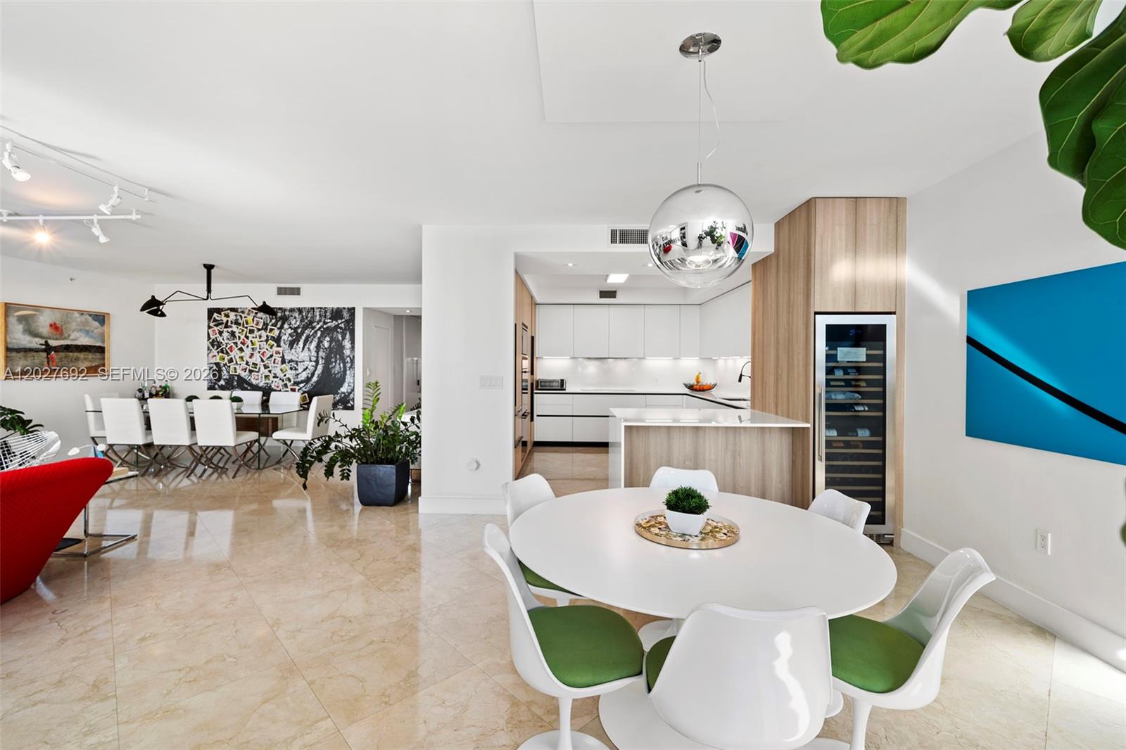 THE PENINSULA CONDO - Residential