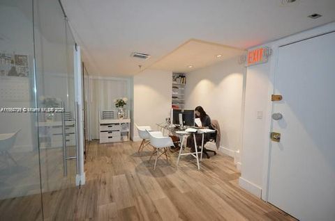168 SE 1 St 501 Miami FL 33131