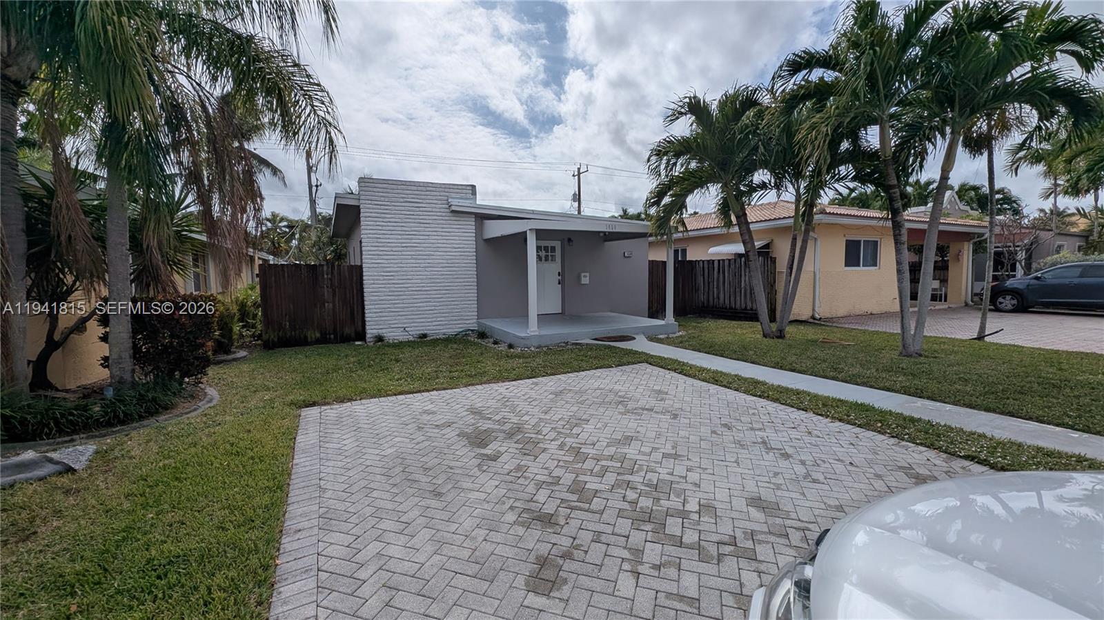 HOLLYWOOD - Residential