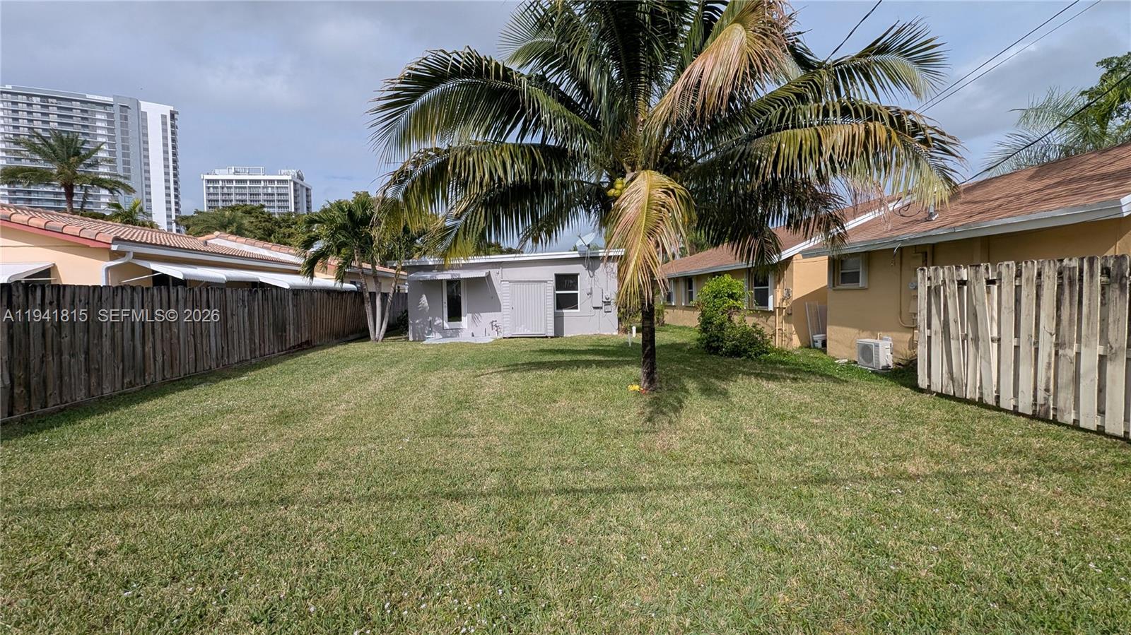 HOLLYWOOD - Residential