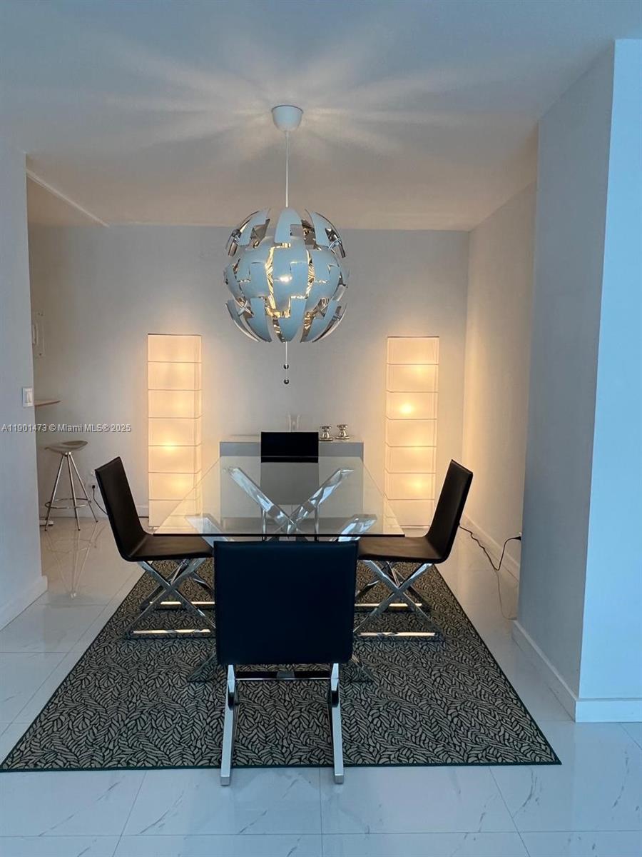 5601 Collins Ave 1115