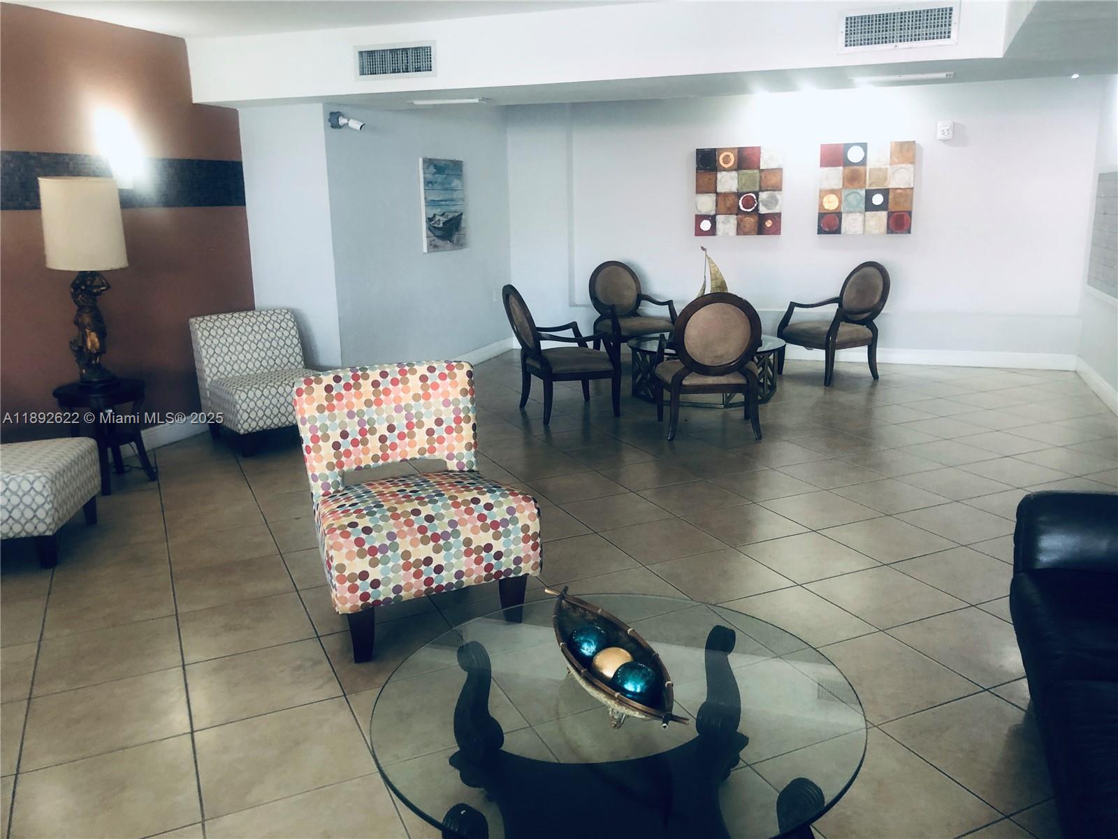 PORT ROYALE CONDO - Residential Lease