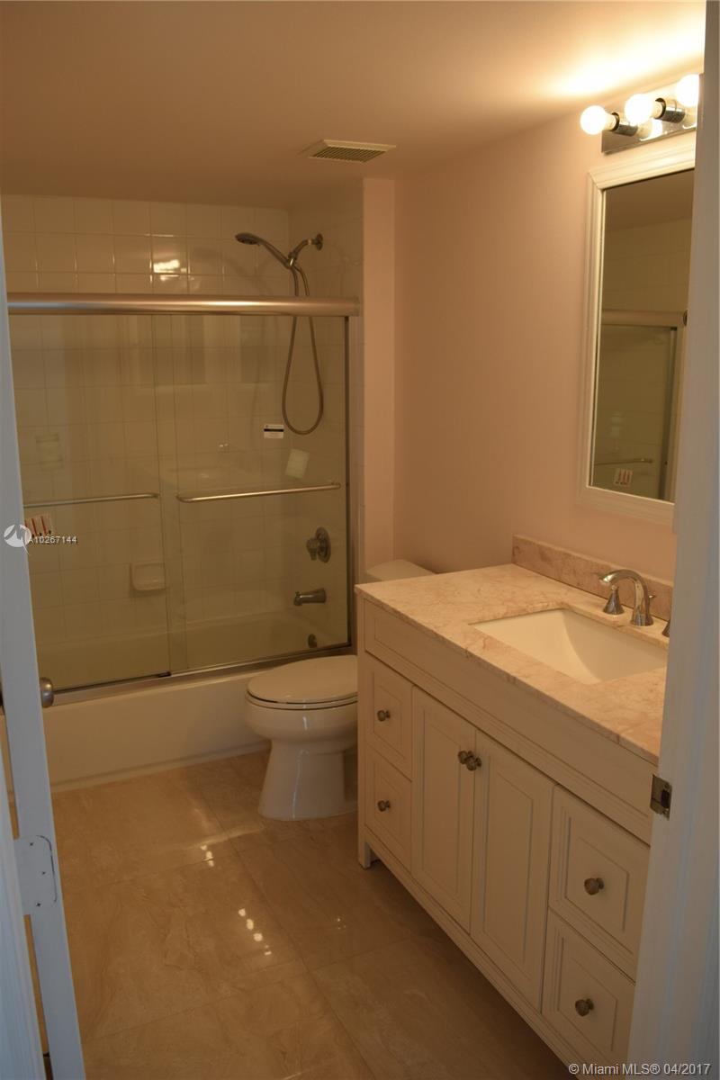 DOUGLAS GRAND CONDO - Residential Lease