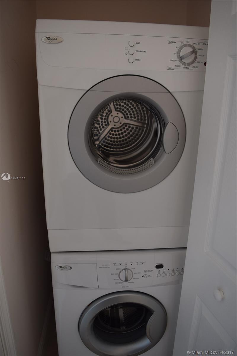 DOUGLAS GRAND CONDO - Residential Lease