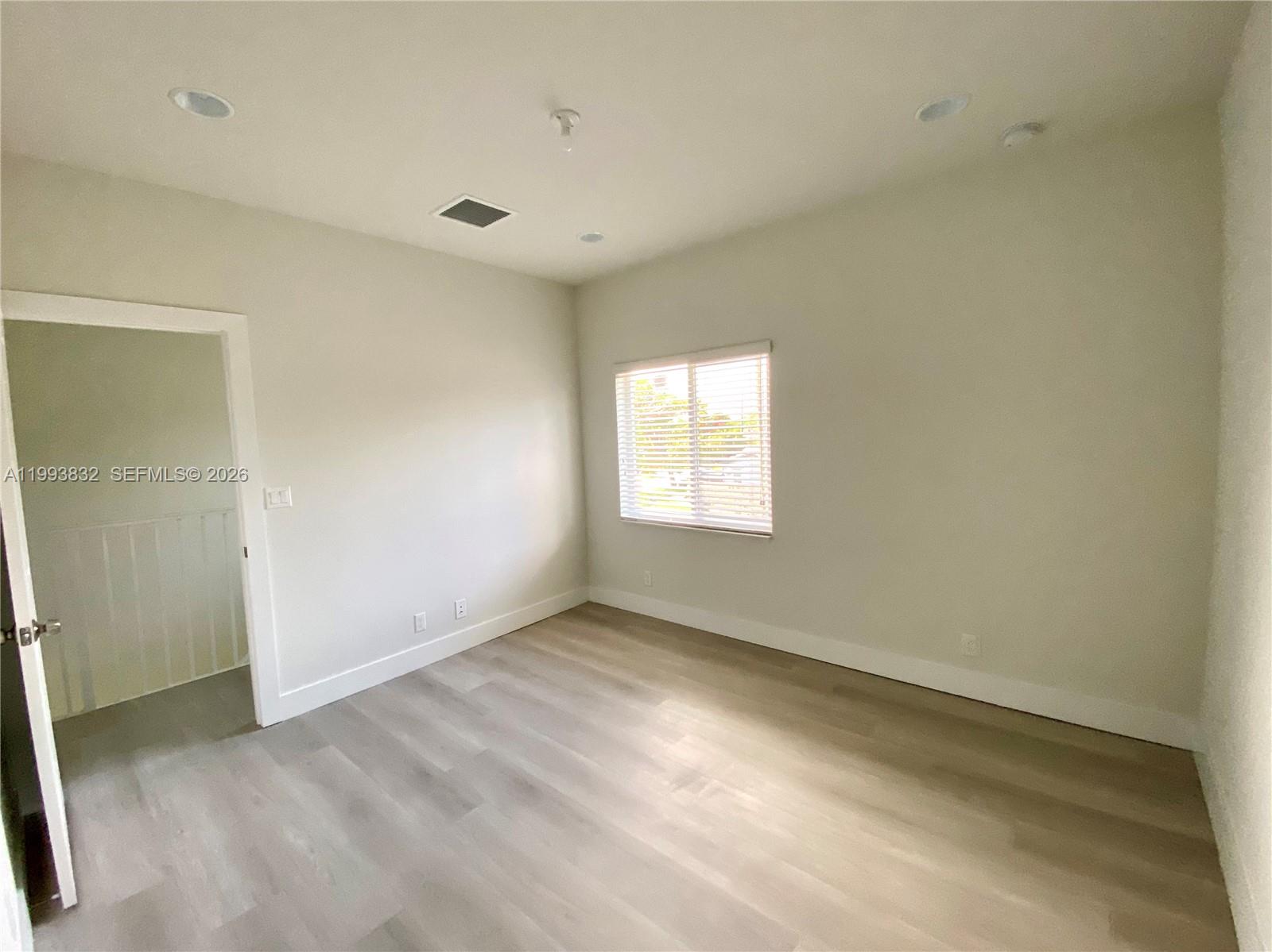 HOLLYWOOD BEACH GARDENS - Residential Lease