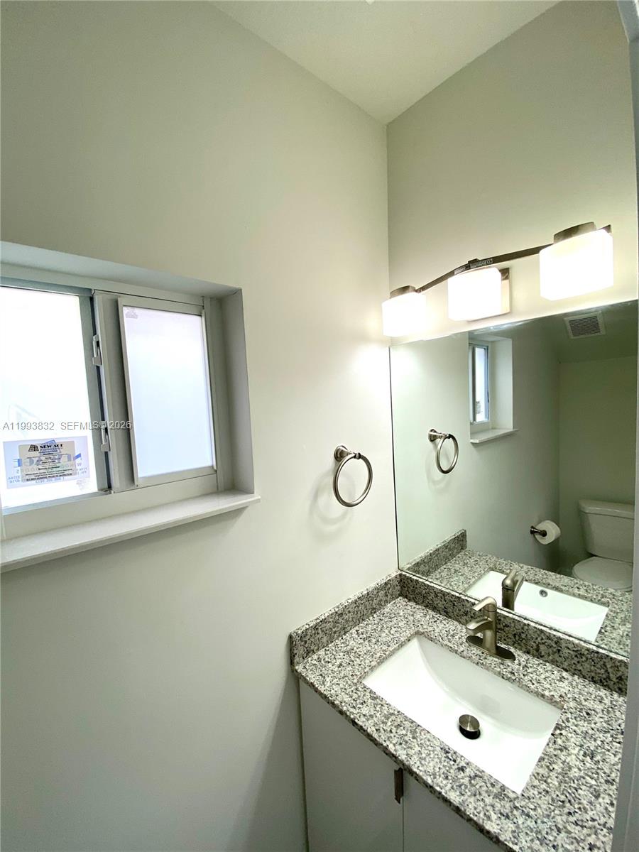 HOLLYWOOD BEACH GARDENS - Residential Lease