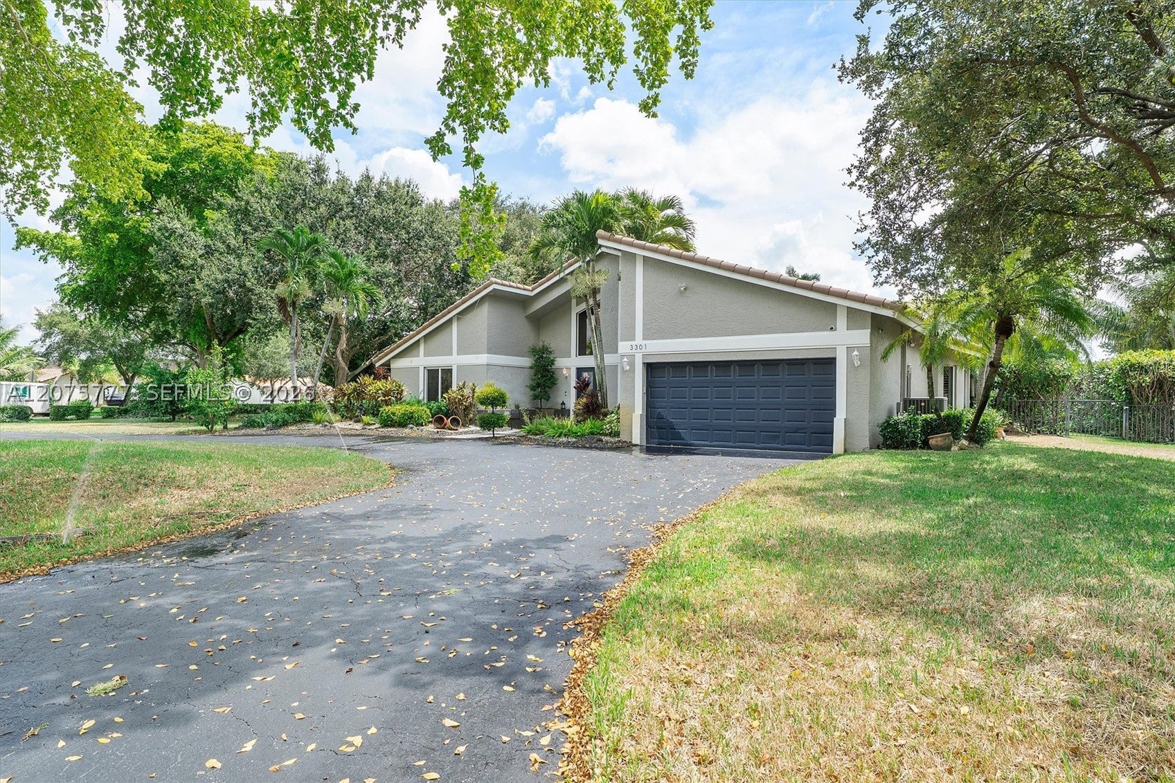 3301 NW 112th Ave