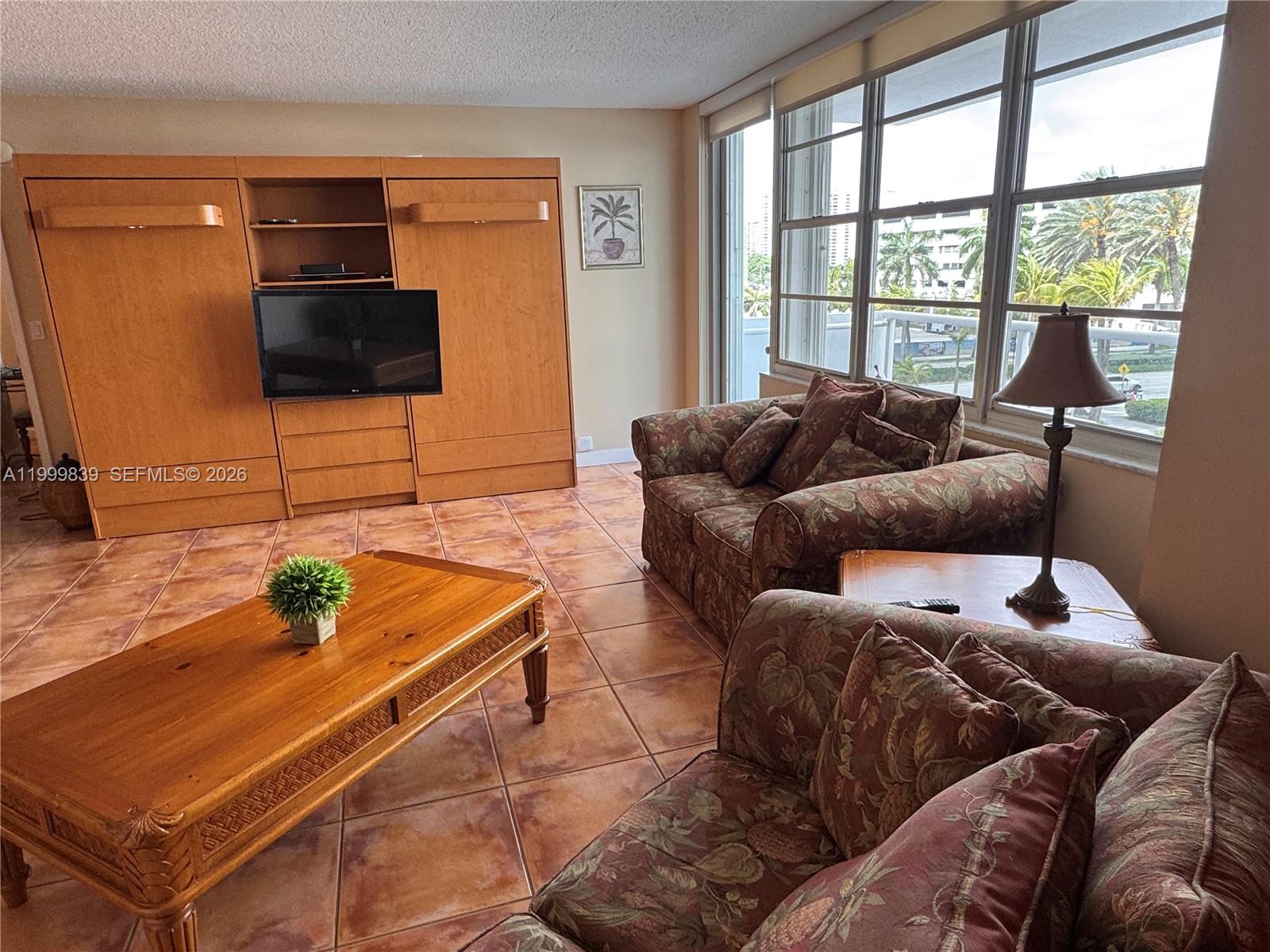 SEA AIR TOWERS CONDO - Residential Lease