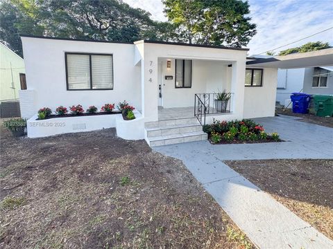 794 NW 44th St Miami FL 33127