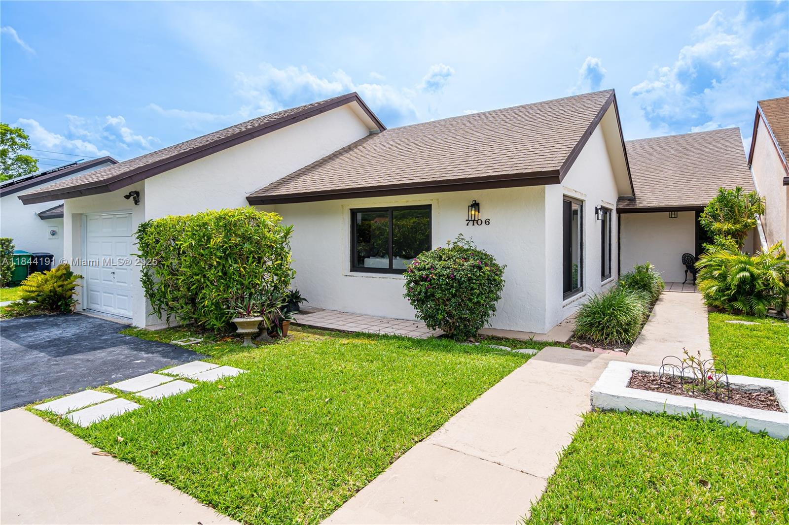 Fully renovated and Beautifully maintained single-family home in the heart of Kendall! This 3-bedroom, 2-bath residence features an updated kitchen with granite countertops, stainless steel appliances, and ample cabinet space. Enjoy spacious living and dining areas with abundant natural light. The primary suite offers a walk-in closet and en-suite bathroom. Step outside to a private backyard with a covered terrace, perfect for relaxing or entertaining. Located in a quiet community with low HOA and access to excellent schools, shopping, and dining. Easy access to major highways. Pueblo del Sol Community.