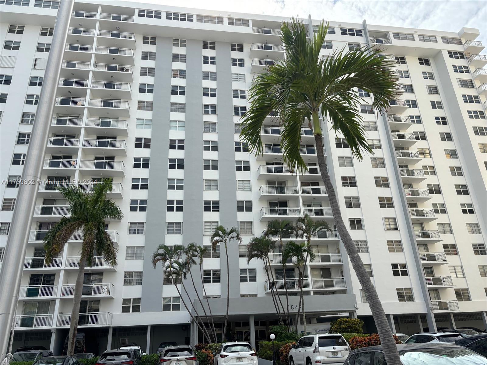 PLAZA TOWERS SOUTH CONDO - Residential