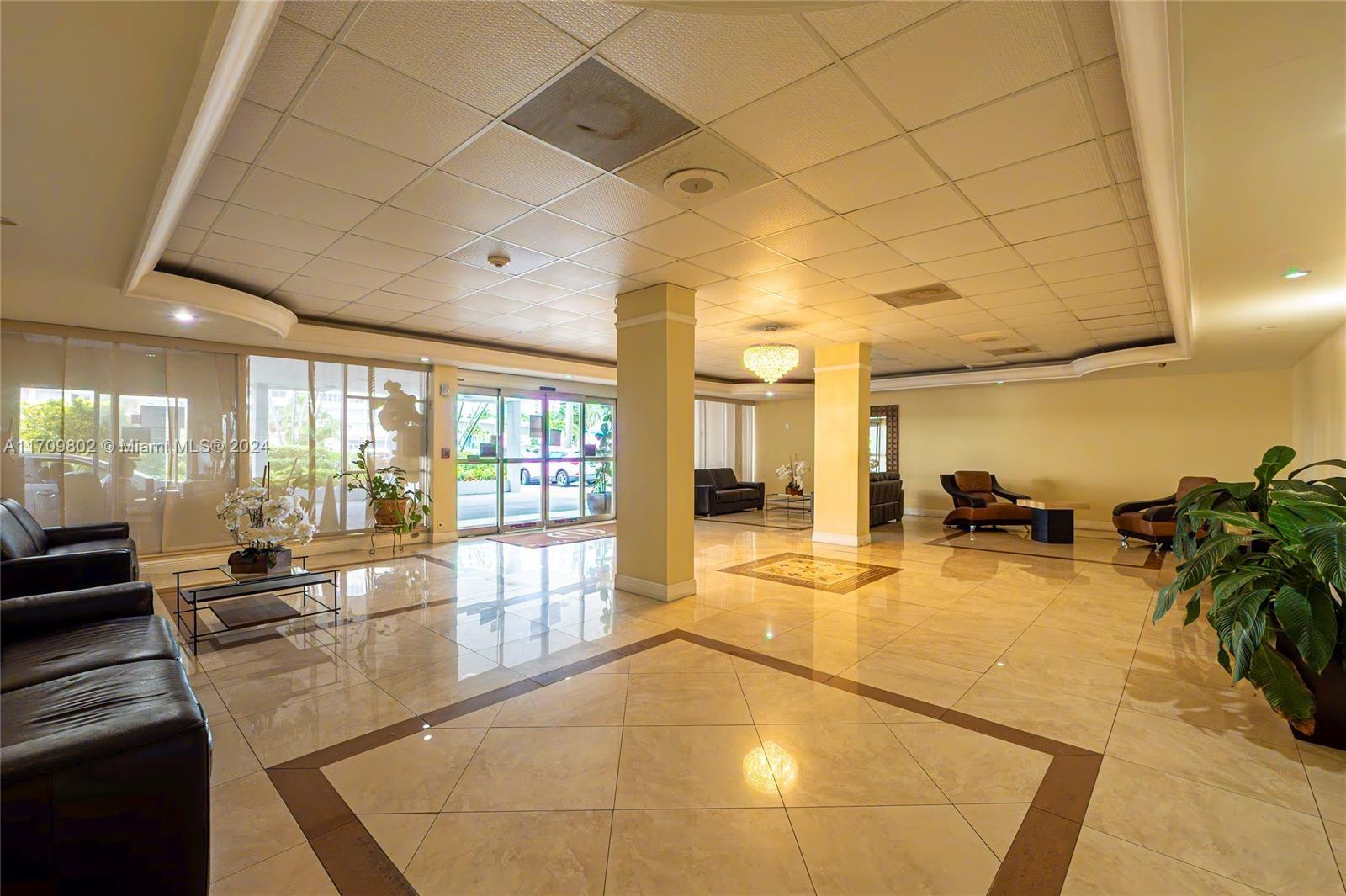PLAZA TOWERS SOUTH CONDO - Residential