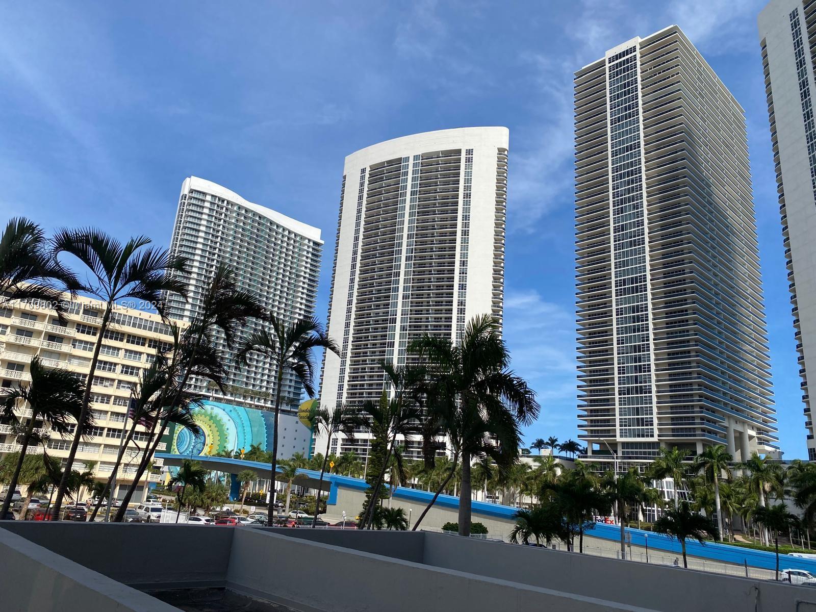PLAZA TOWERS SOUTH CONDO - Residential