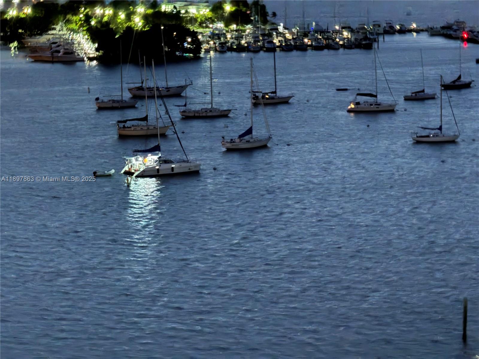 BAYSHORE YACHT & TENNIS C - Residential