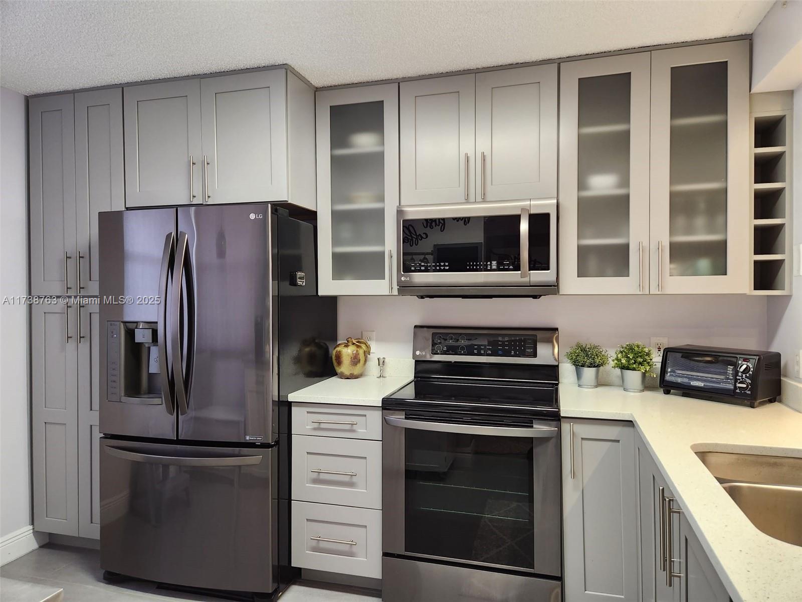Property for Sale at 2455 N Nob Hill Rd 404, Sunrise, Miami-Dade County, Florida - Bedrooms: 2 
Bathrooms: 2  - $259,900