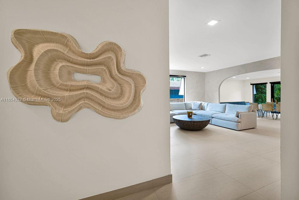 HOLLYWOOD LAKES SECTION - Residential