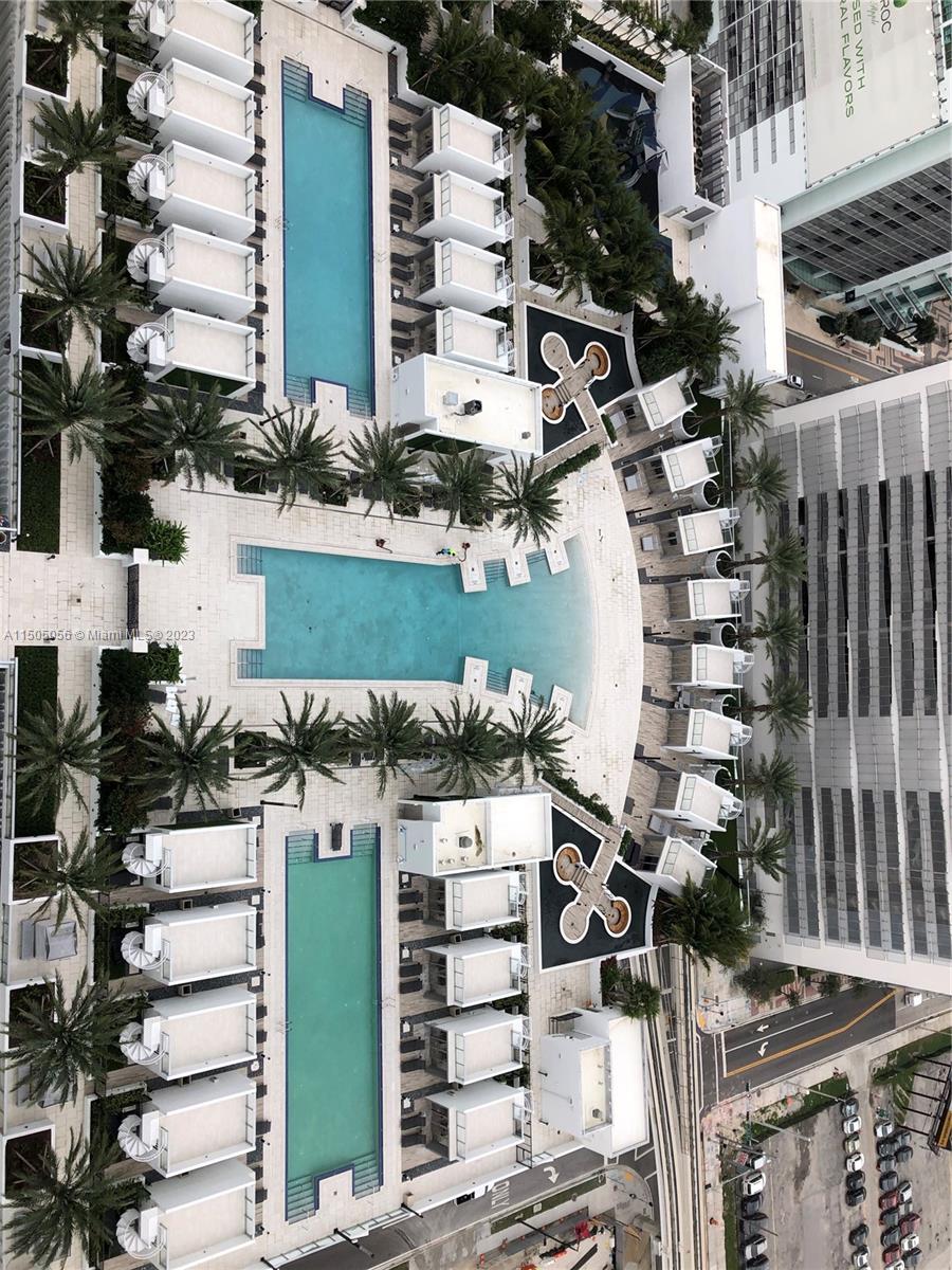 PARAMOUNT MIAMI WORLDCENT - Residential Lease