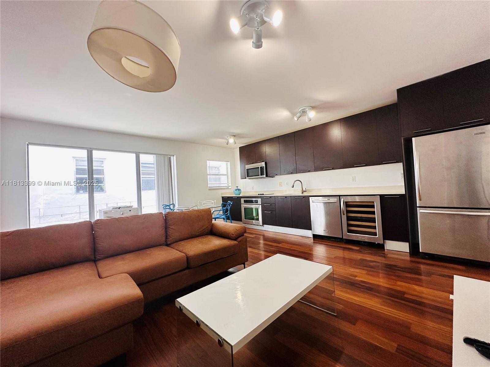 Rental Property at 1550 Pennsylvania Avenue 124, Miami Beach, Miami-Dade County, Florida - Bedrooms: 1 
Bathrooms: 1  - $2,250 MO.