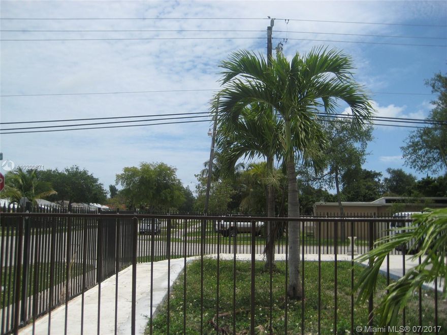 Centrally located 1 bedroom, 1 bathroom; fully tiled, unit in the heart of North Miami. Kitchen has granite counter tops and stainless steel appliances along with newer cherry color cabinets with therma-foil doors. Priced for immediate occupancy. Washer and dryer in every floor.