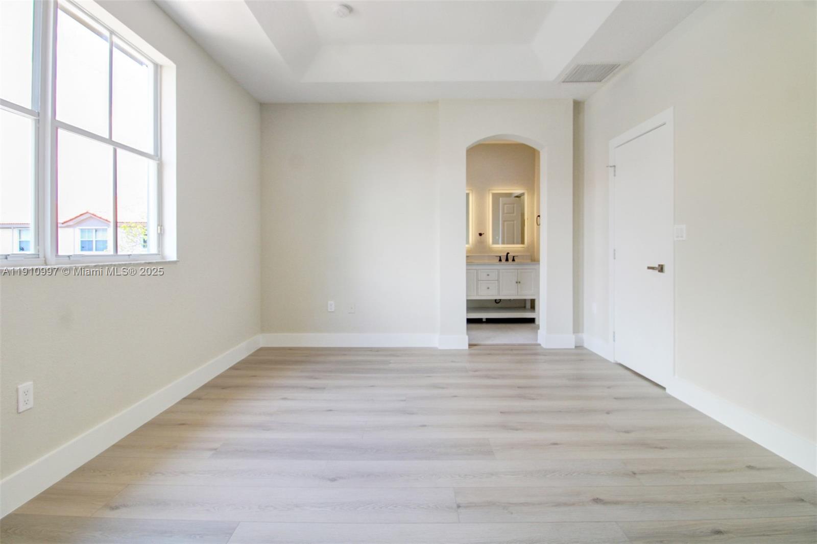 ISLANDS AT DORAL 1ST ADDN - Residential